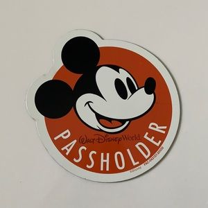 Mickey Mouse Annual Passholder Magnet Original